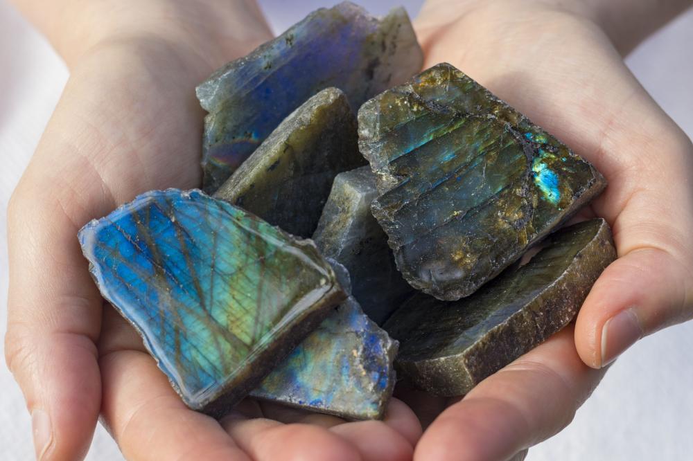 Labradorite Meaning and Spiritual Properties