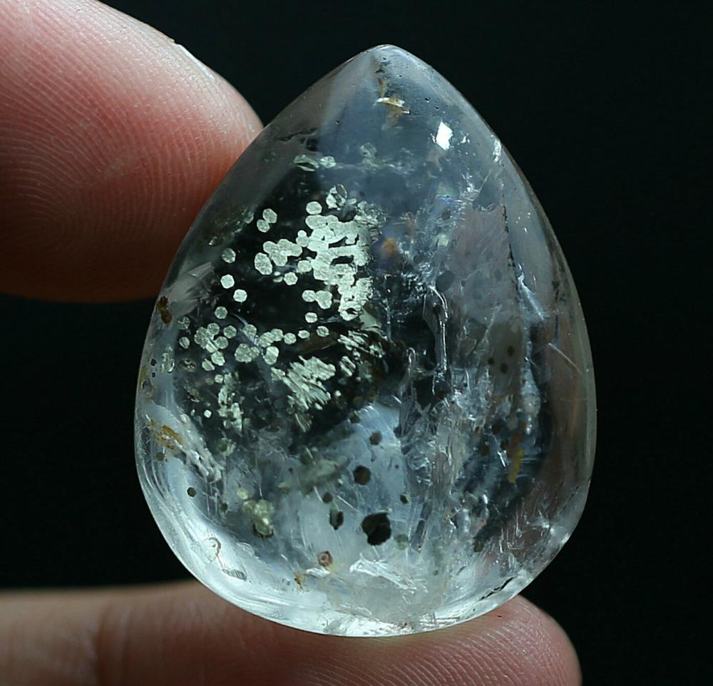 Silver Quartz Meaning and Spiritual Properties